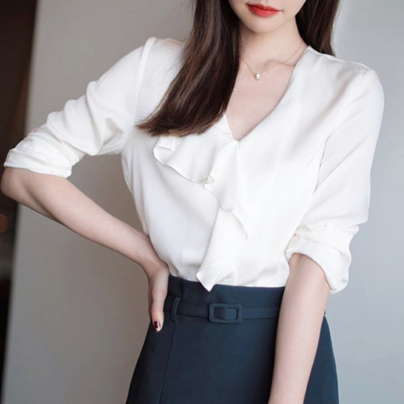 White-collar OL Designer Minimalist V-neck Fashionable Slightly Mature White Shirt In Solid Color