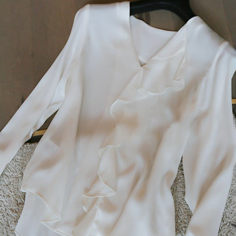 White-collar OL Designer Minimalist V-neck Fashionable Slightly Mature White Shirt In Solid Color